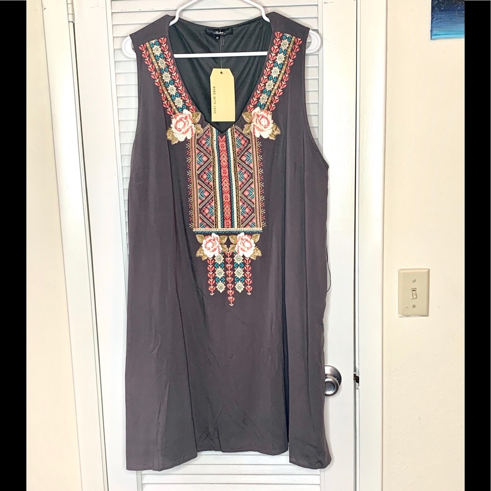 Andree by Unit 3x grey dress with embroidery